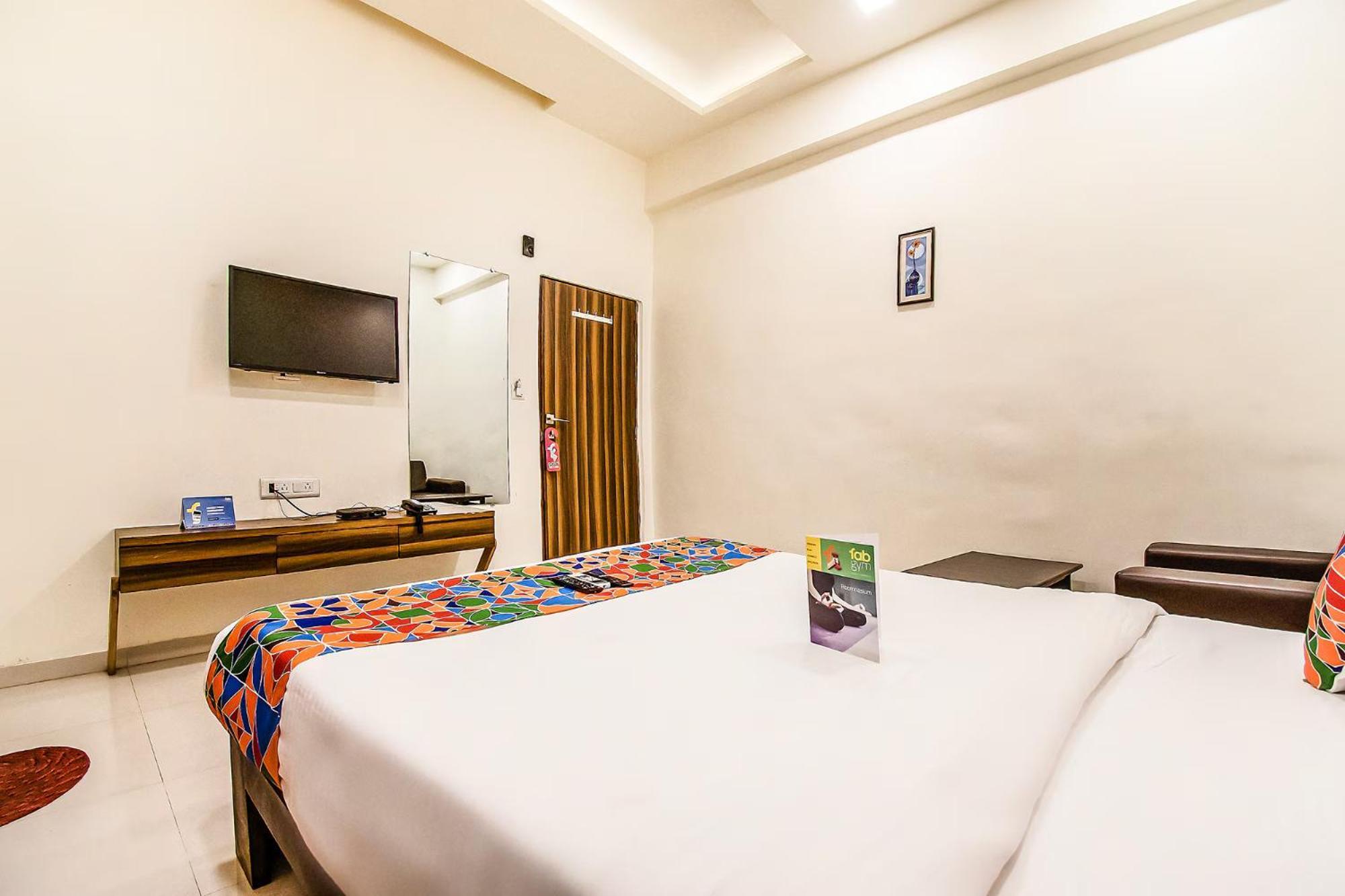אחמדאבאד Fabhotel Maher Inn מראה חיצוני תמונה