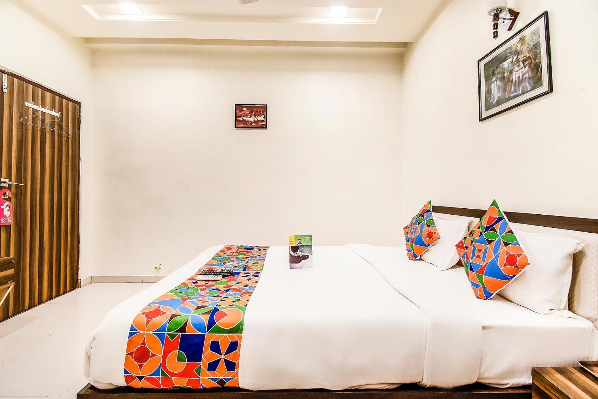 אחמדאבאד Fabhotel Maher Inn מראה חיצוני תמונה