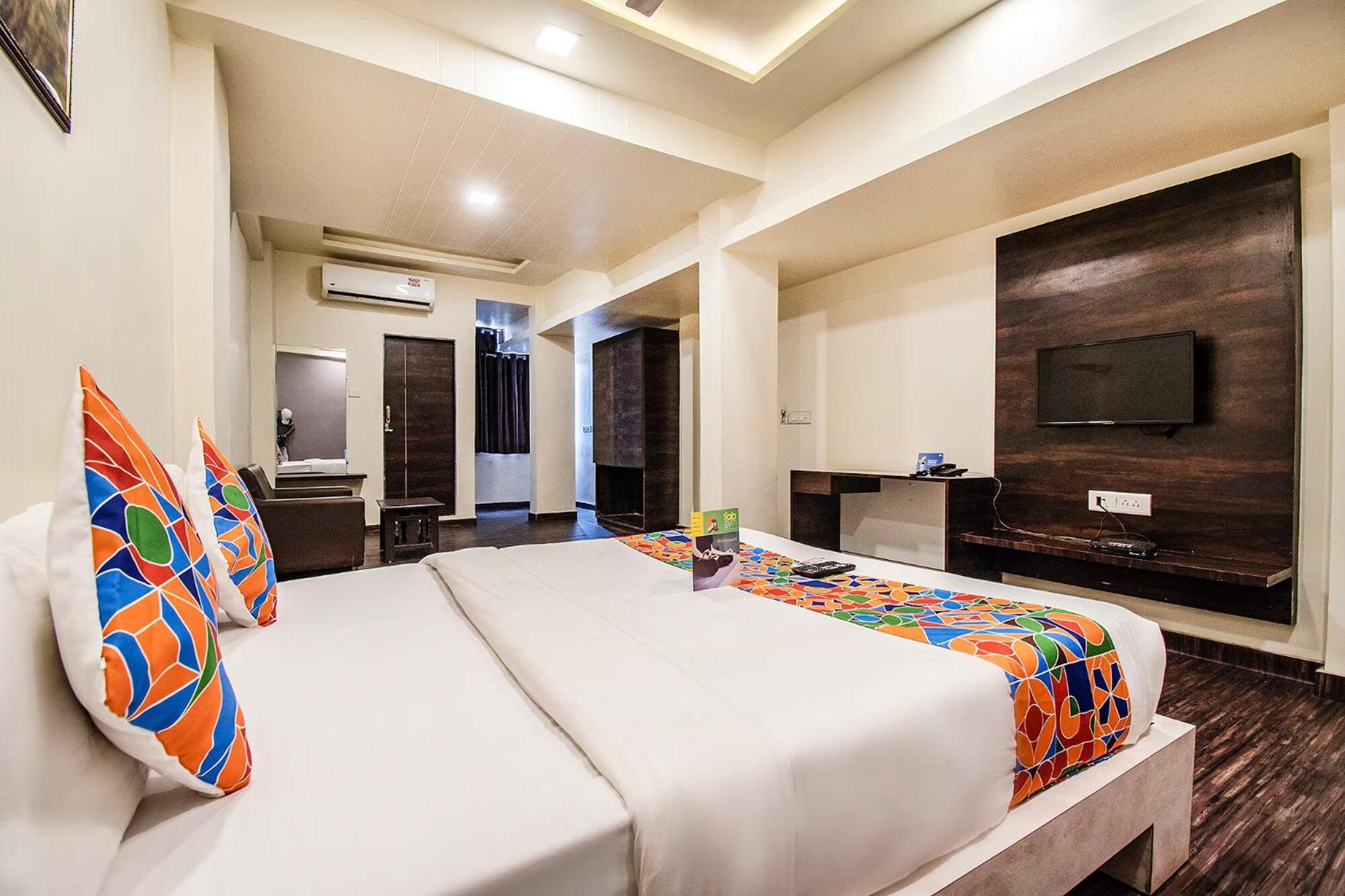 אחמדאבאד Fabhotel Maher Inn מראה חיצוני תמונה
